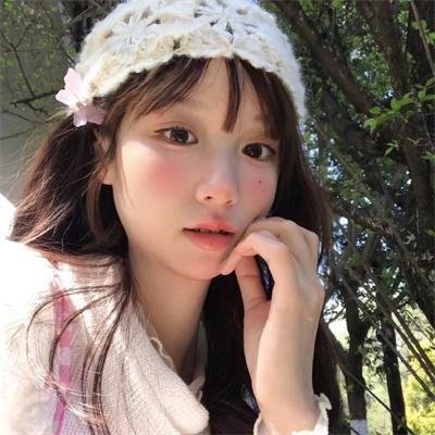 黑夜中的玻璃人偶